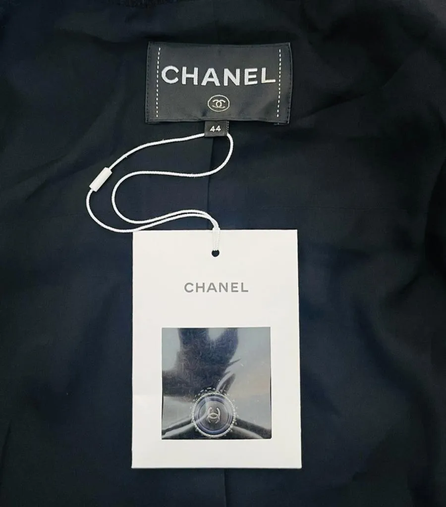 Chanel Wool Tweed Coat. Size 44FR