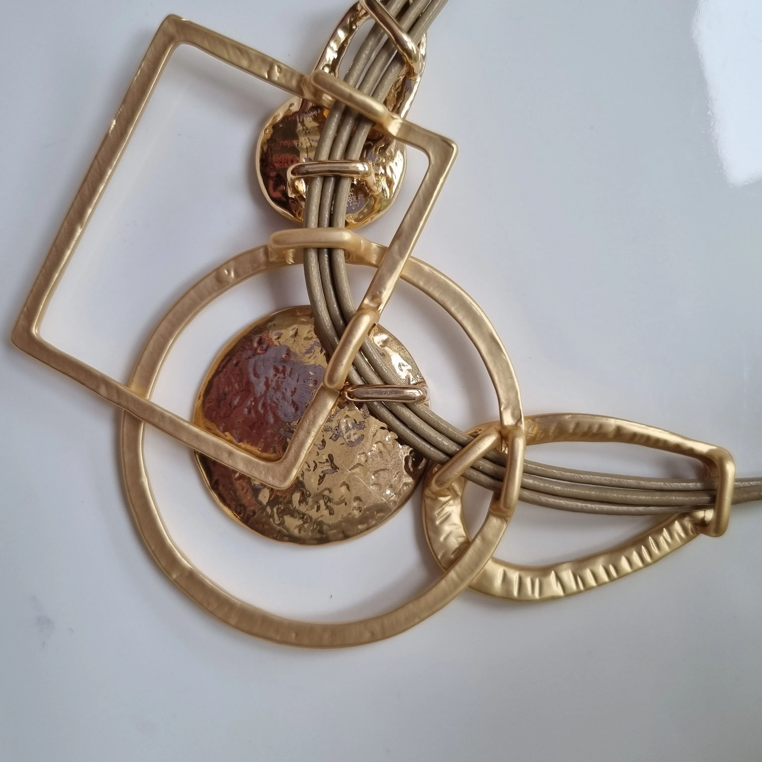 Dante Gold circle and square necklace