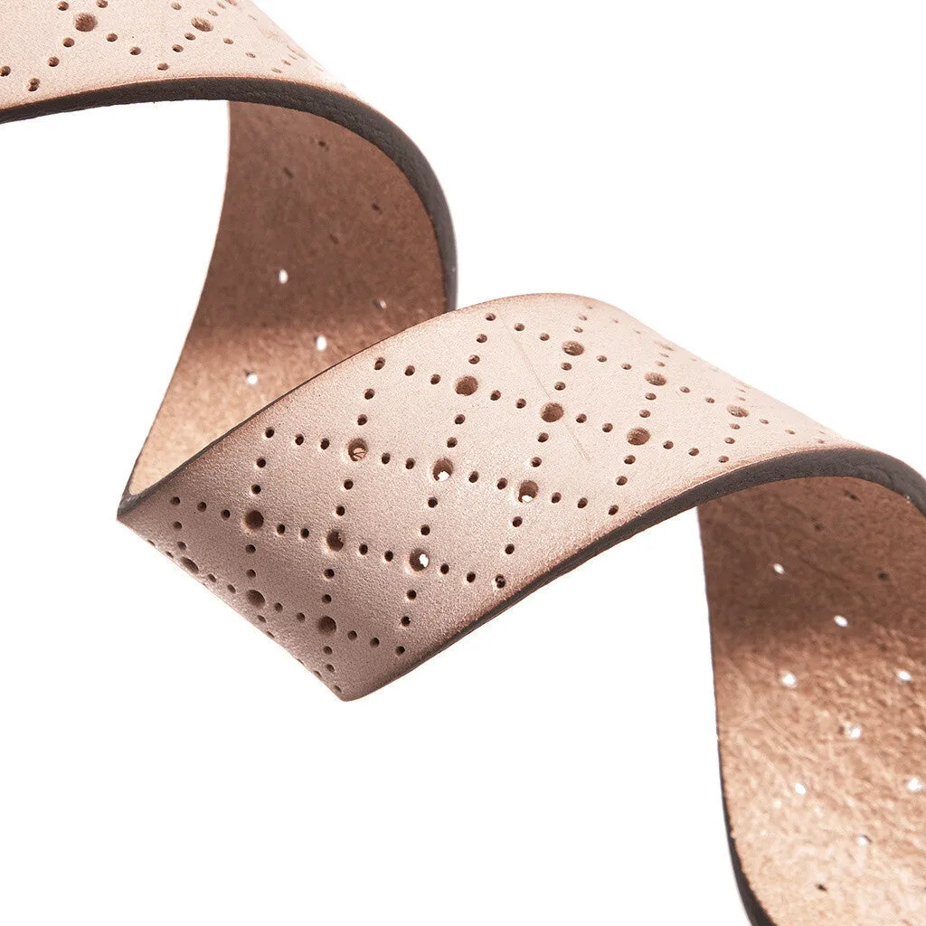 Jeans belt decorated with hole pattern / 16072 - Sand