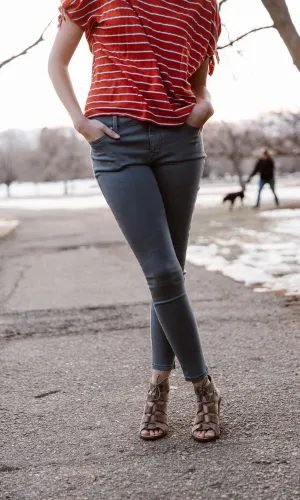 Level 99 Janice Mid Rise Skinny Denim - Smokey