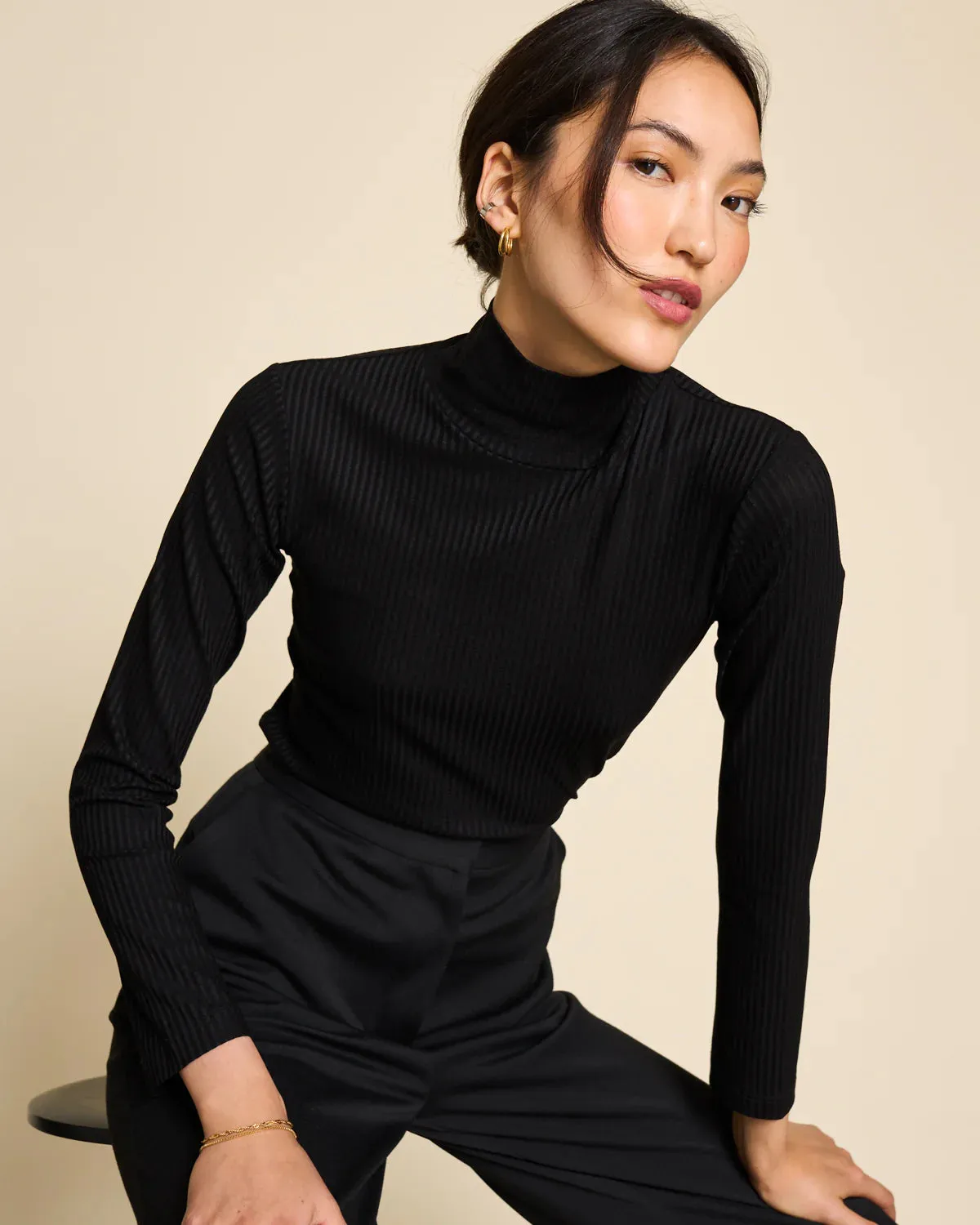 turtleneck - mio - black