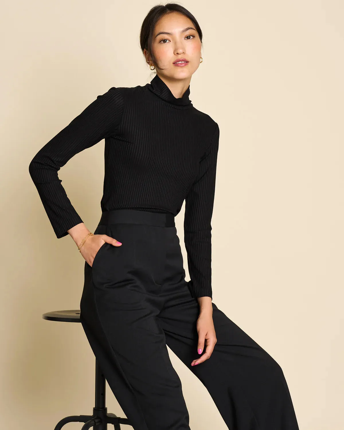 turtleneck - mio - black