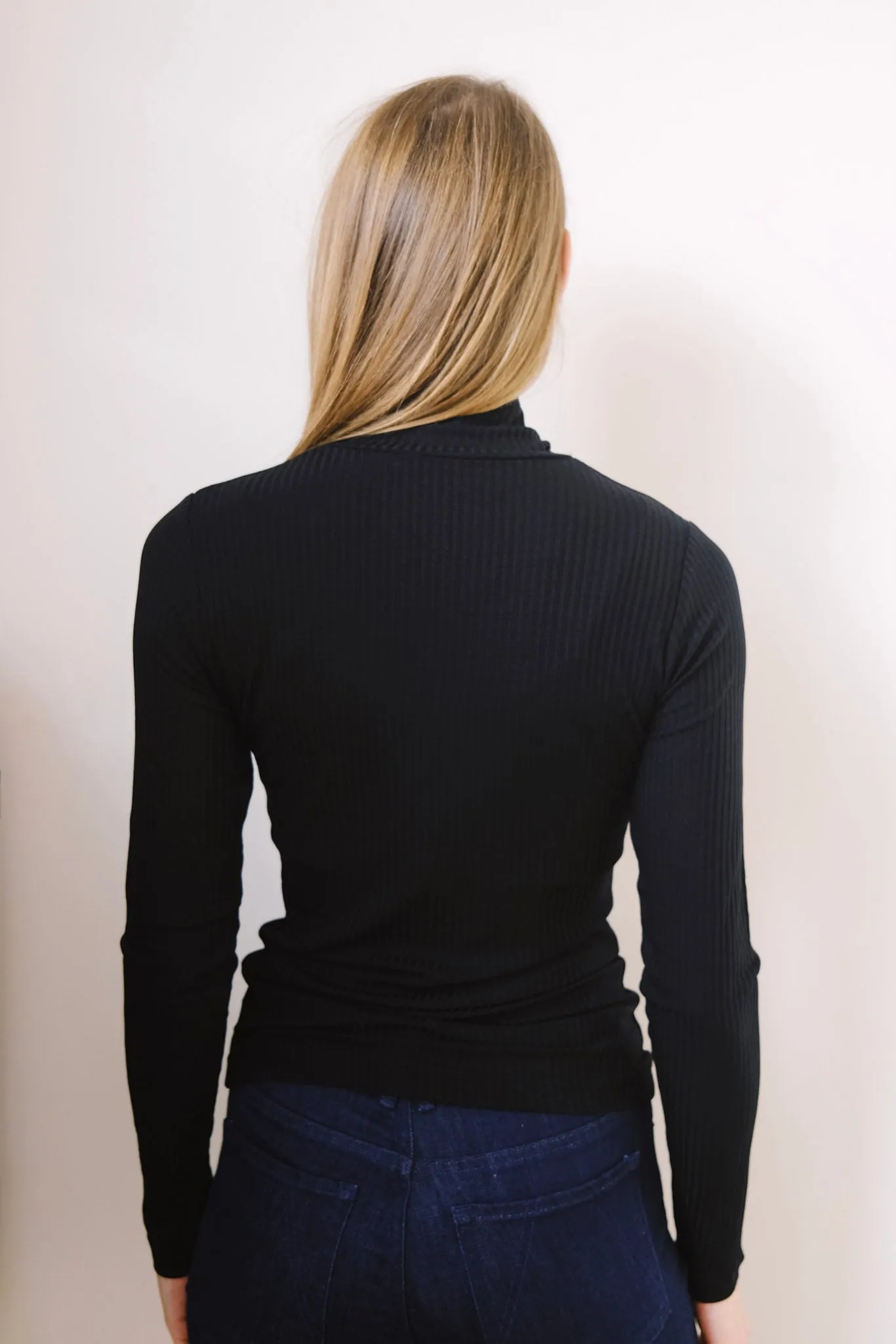 turtleneck - mio - black
